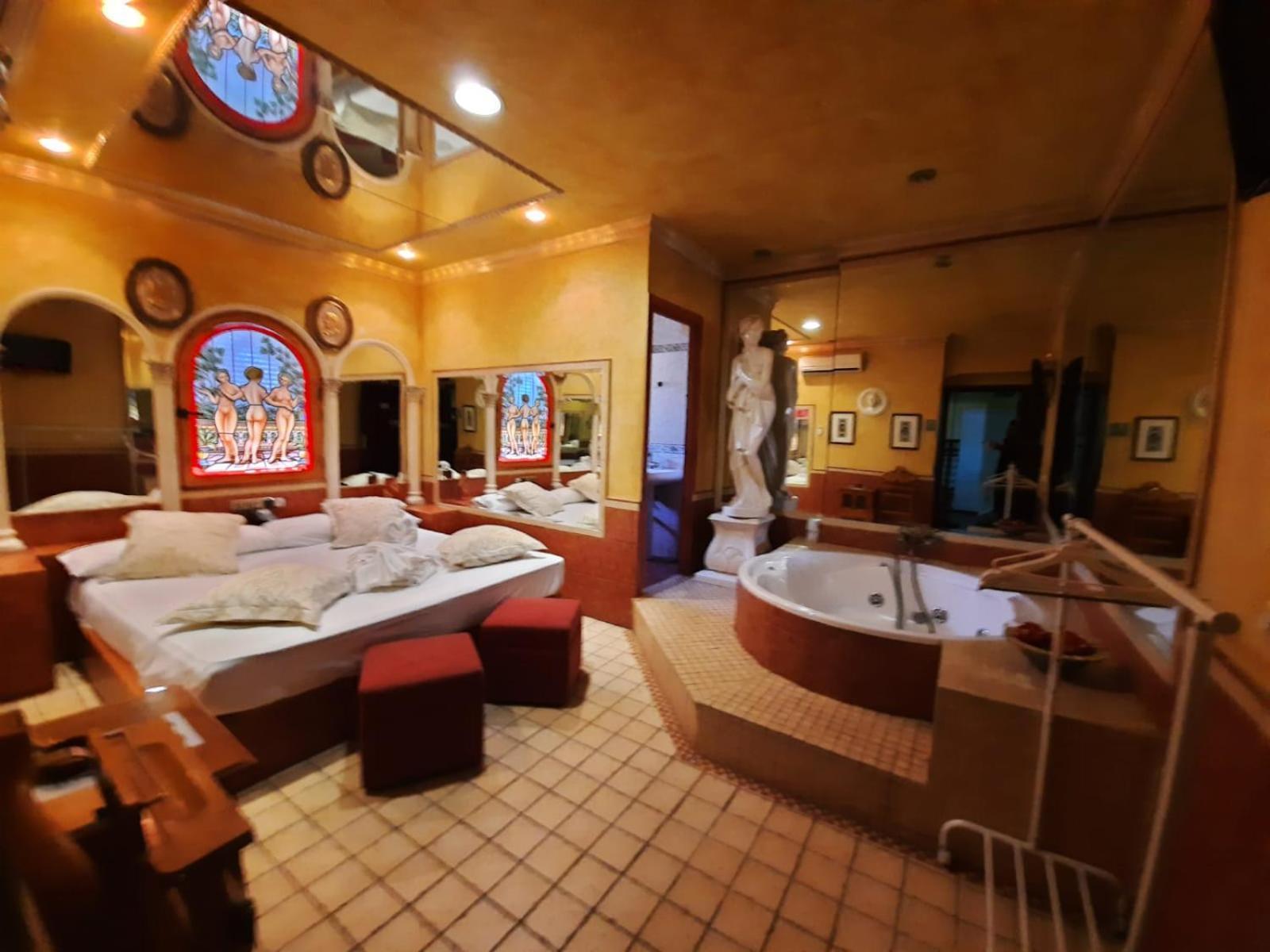 Hostal Avenida Andalucia - Solo Adultos Севилья Экстерьер фото