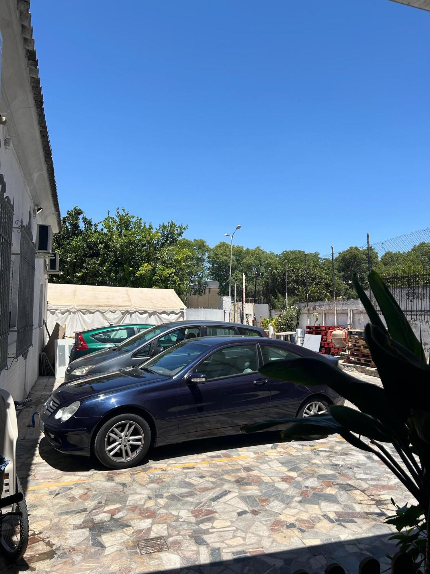 Hostal Avenida Andalucia - Solo Adultos Севилья Экстерьер фото